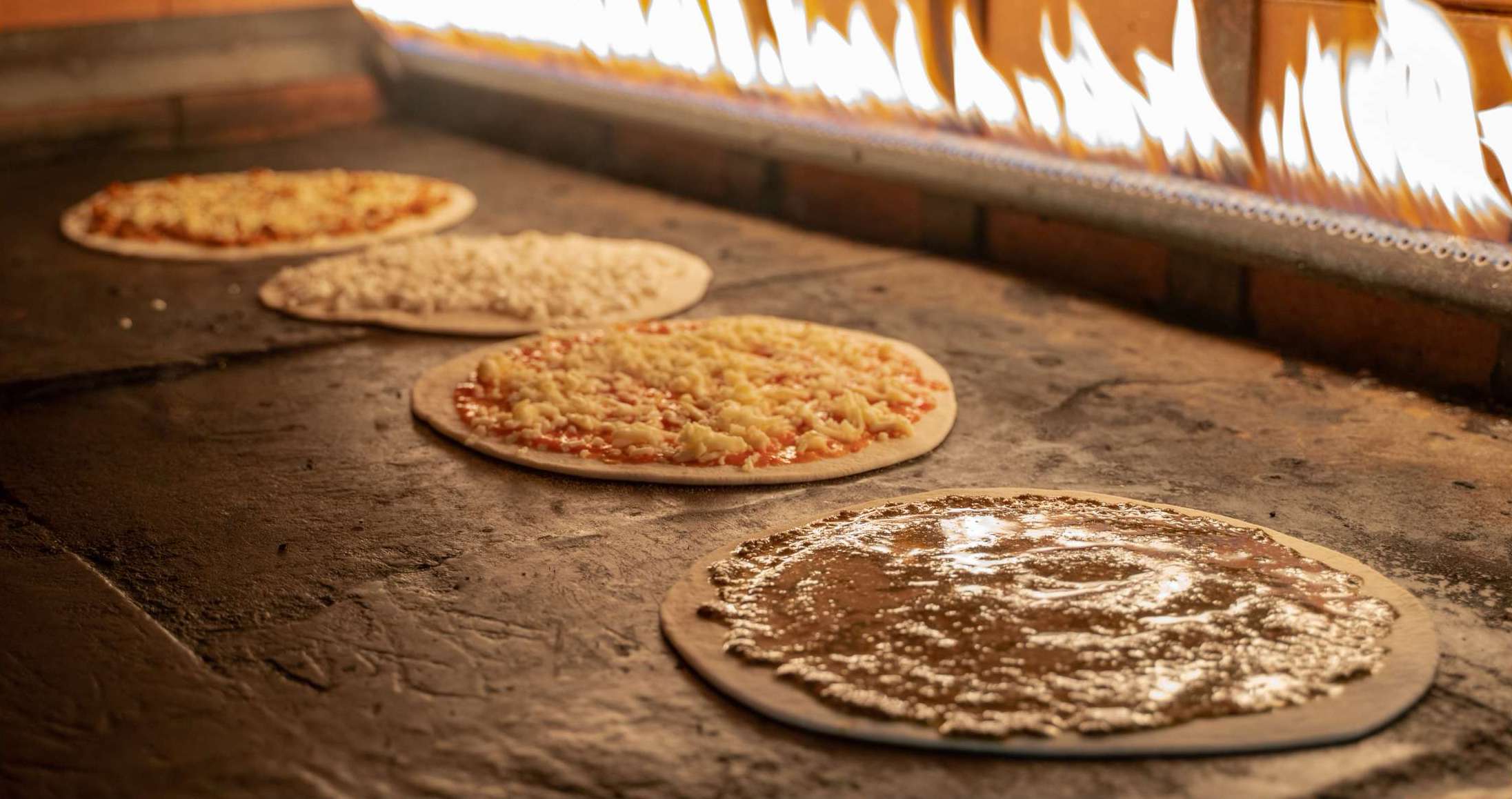 Manakish, Pizza & Pies مناقيش، بيتزا وفطاير